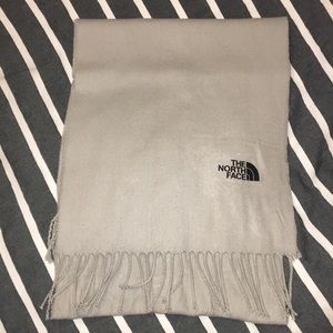 The North Face gray scarf